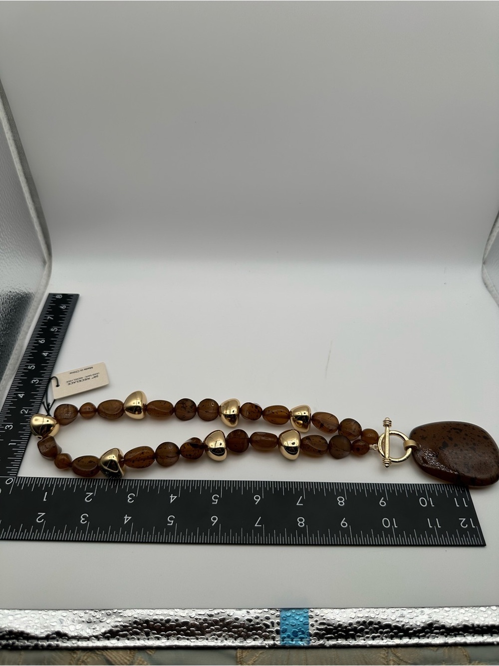 NWT Piper K Speckled Resin Toggle Statement Necklace Gold Accent Beads - Picture 4 of 6